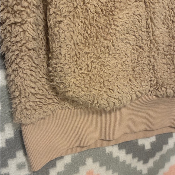 Calvin Klein Womems Beige Sherpa Zip-Up Jacket Size Large - Picture 4 of 12